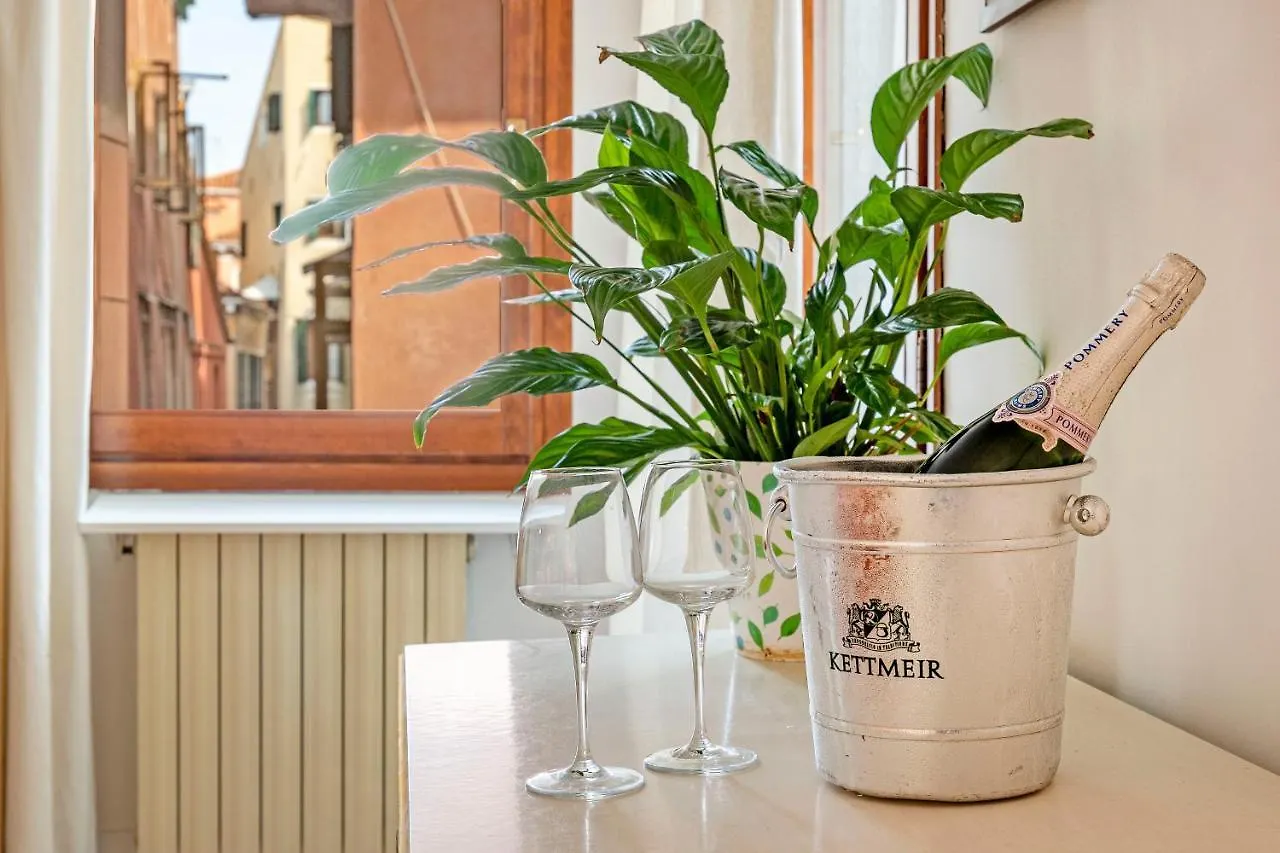 San Luca Flats Aparthotel Venetië