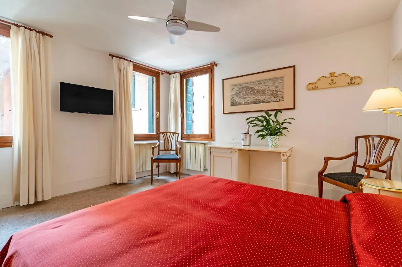 San Luca Flats Aparthotel Venetië 3*,